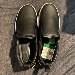 Slip-Resistant Work Shoes